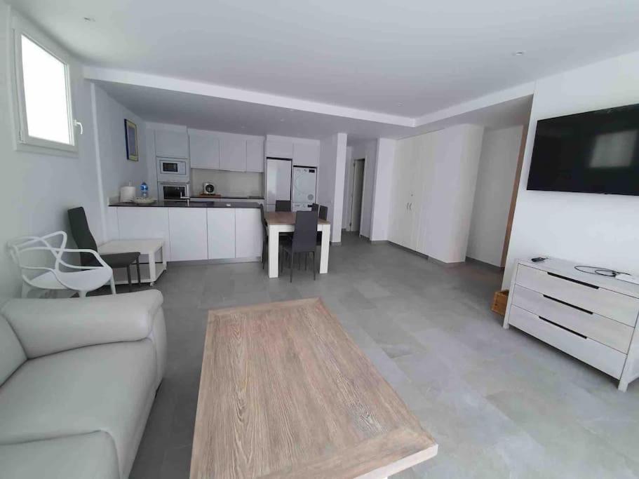 Espectacular Planta Baja Con Terraza Y Parking A 5 Min De La Playa Apartment Cadaques Bagian luar foto